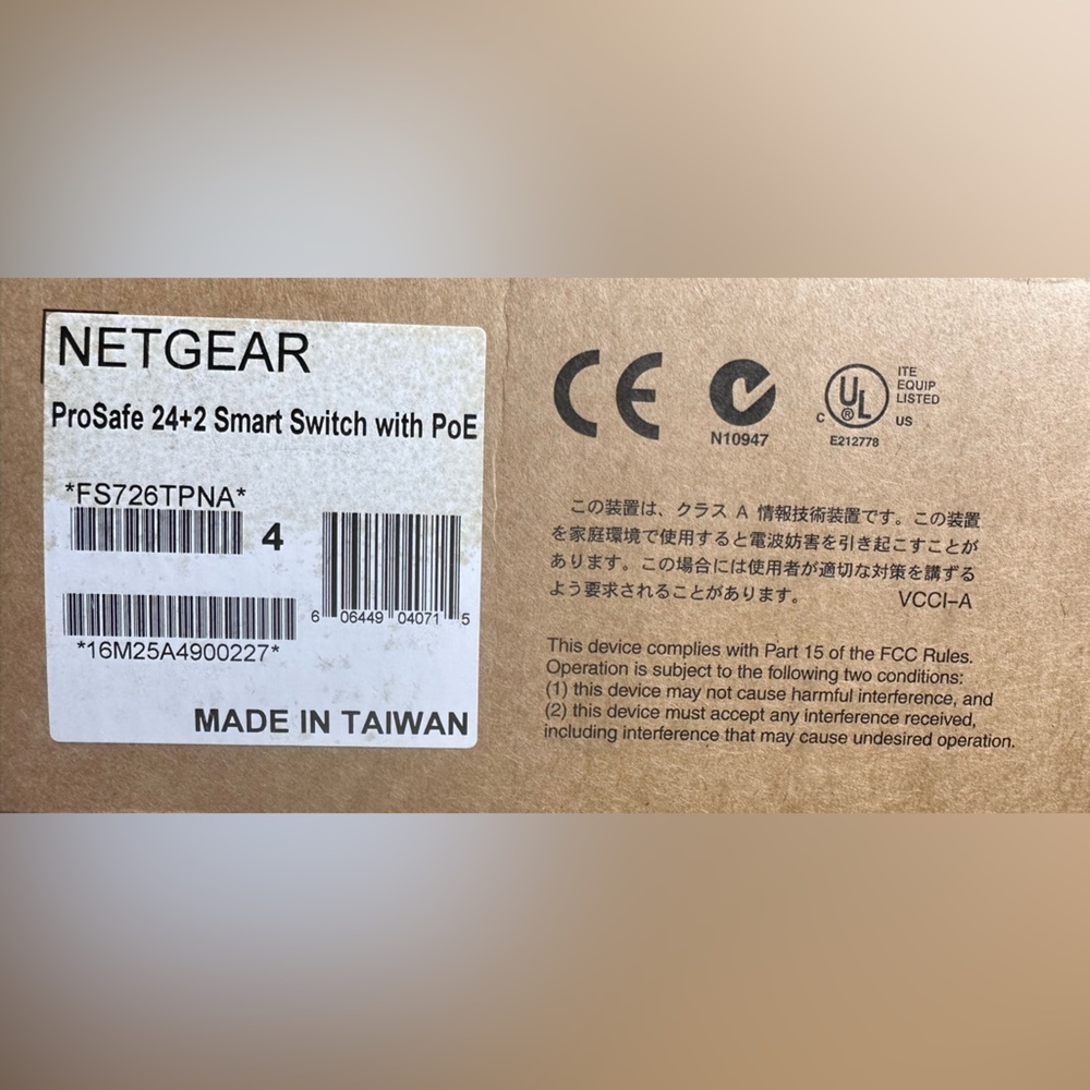 ProSAFE 24 Port 10/100 Mbps Smart Switch with 2 Gigabit Ports and PoE Blue - Picture 5 of 6